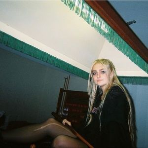 Meet your Posher, Holly